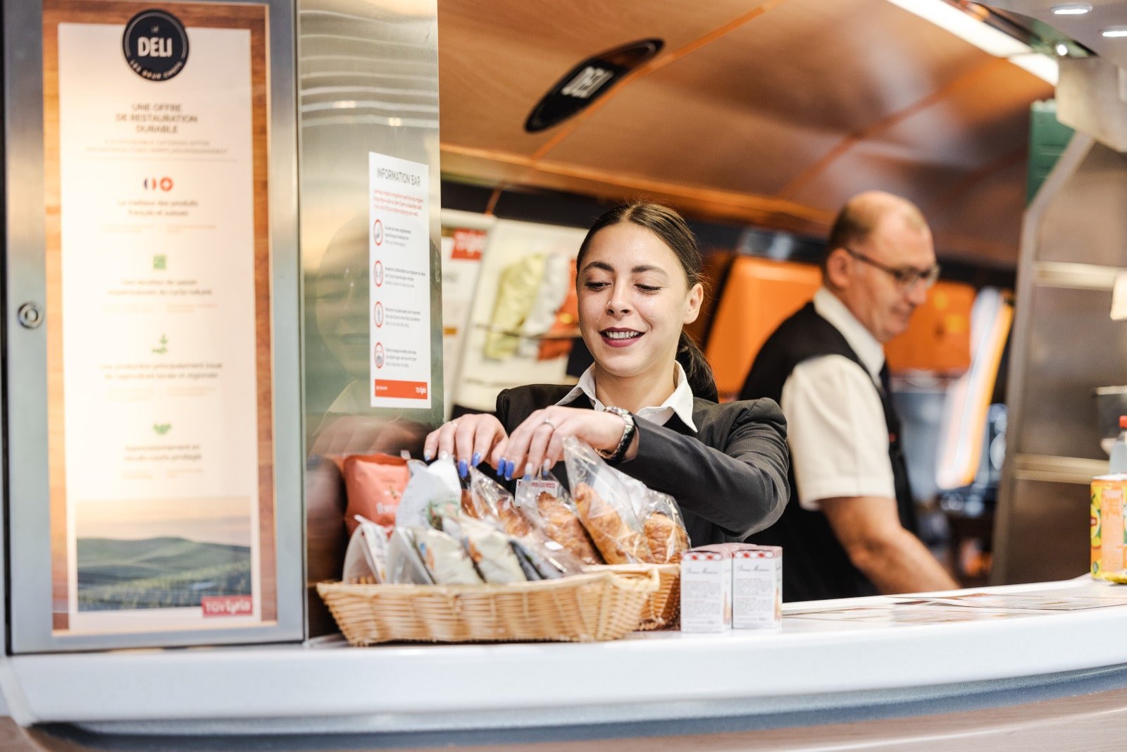 tgv lyria catering at bar coach