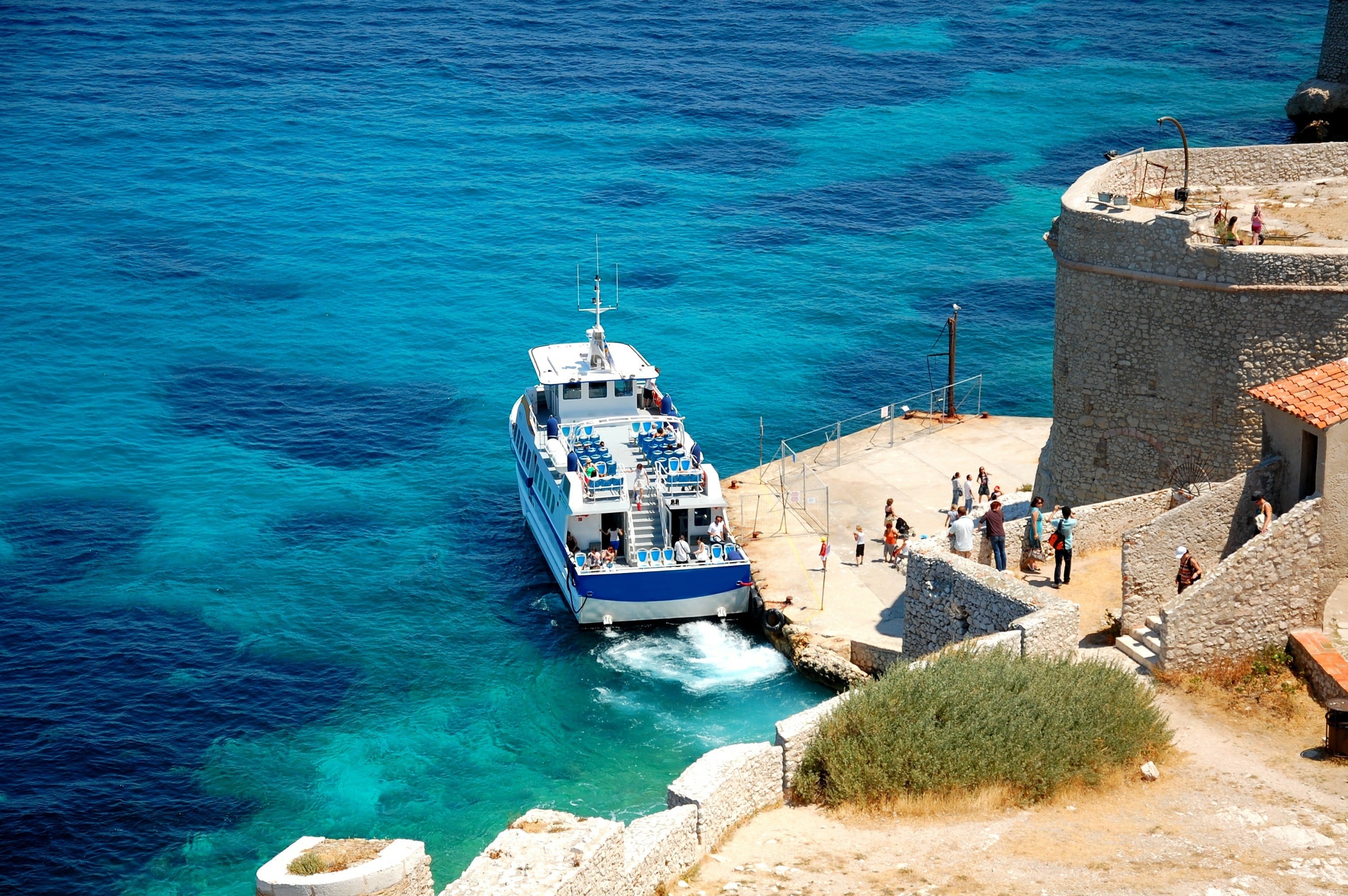 tgv lyria frioul island boat 