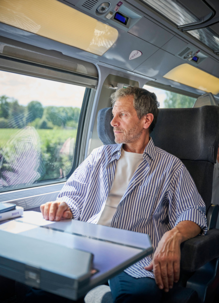 tgv lyria man premiere class sitting 