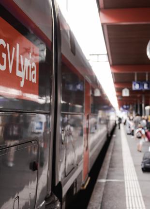 tgv lyria traveller train station