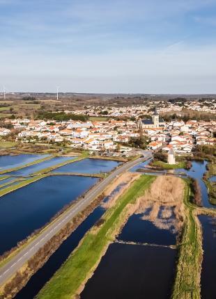 Vue aerienne village vendée