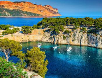 tgv lyria south france landscape sea mediterranean