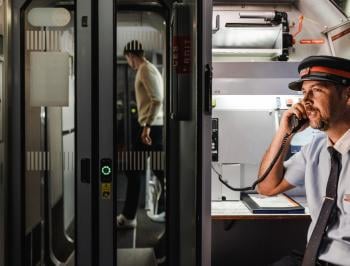 tgv lyria train manager on board 