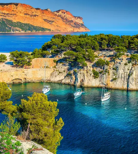 tgv lyria south france landscape sea mediterranean