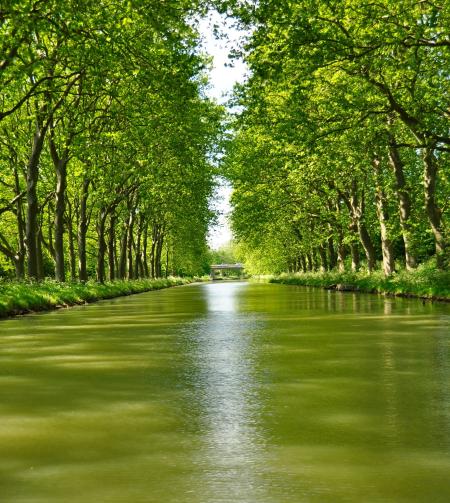 tgv lyria south of france canal du midi