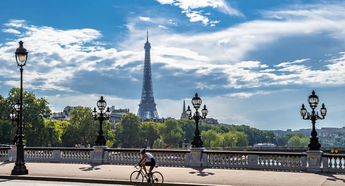 tgv lyria paris view eiffel tower summer