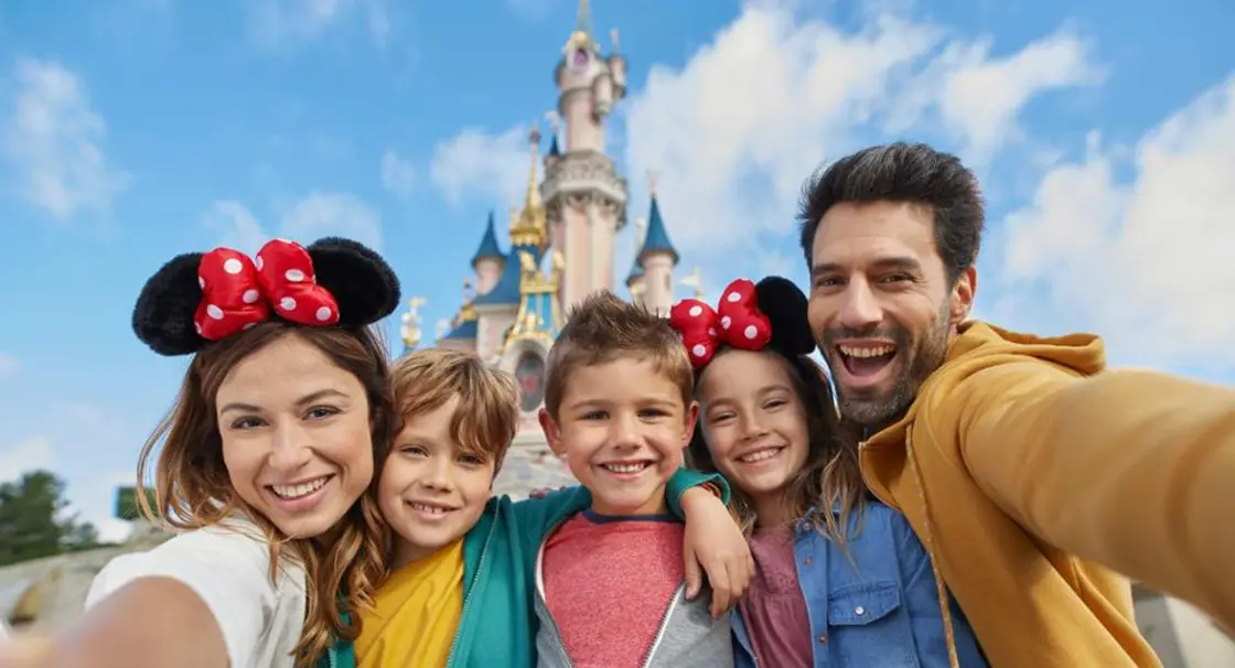 Family picture in disney